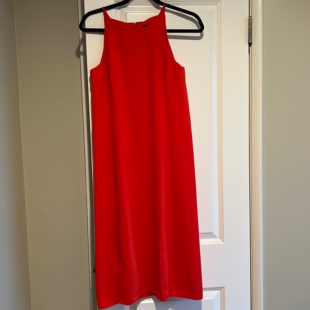 Beautiful Ann Taylor, red midi size, 4.